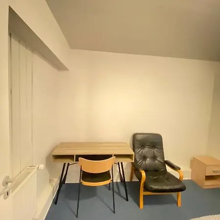10 Anneks Brolaeggervej 아파트 *